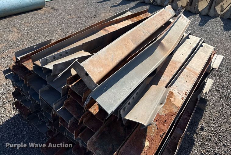 image for item EJ8791 Approximately 65 guard rail posts