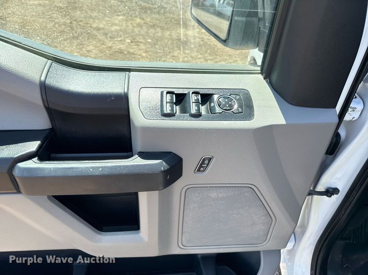 image for item EJ8806 2018 Ford F150 XL SuperCab pickup truck