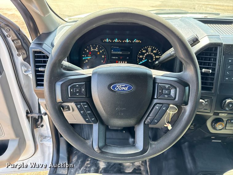 image for item EJ8806 2018 Ford F150 XL SuperCab pickup truck