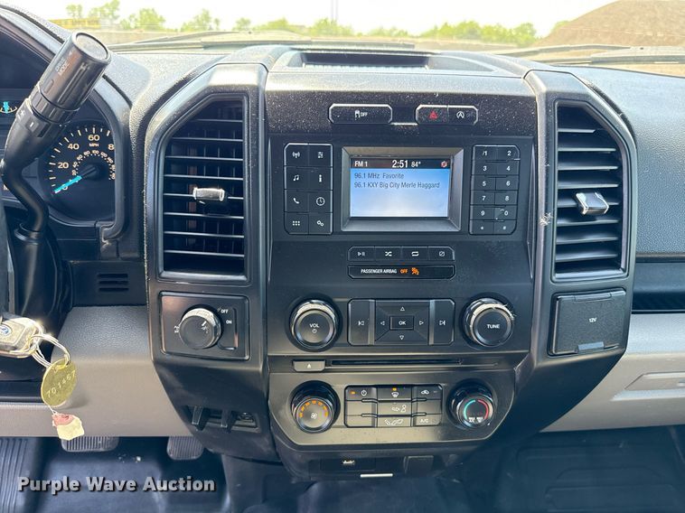 image for item EJ8806 2018 Ford F150 XL SuperCab pickup truck