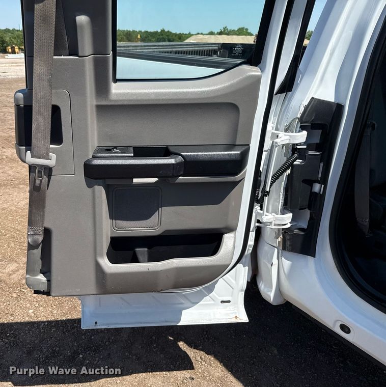 image for item EJ8806 2018 Ford F150 XL SuperCab pickup truck