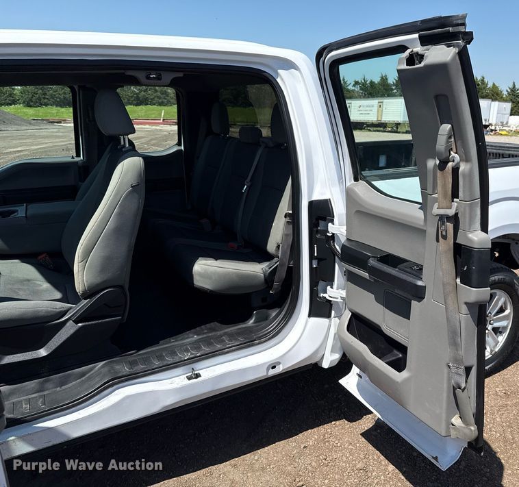 image for item EJ8806 2018 Ford F150 XL SuperCab pickup truck