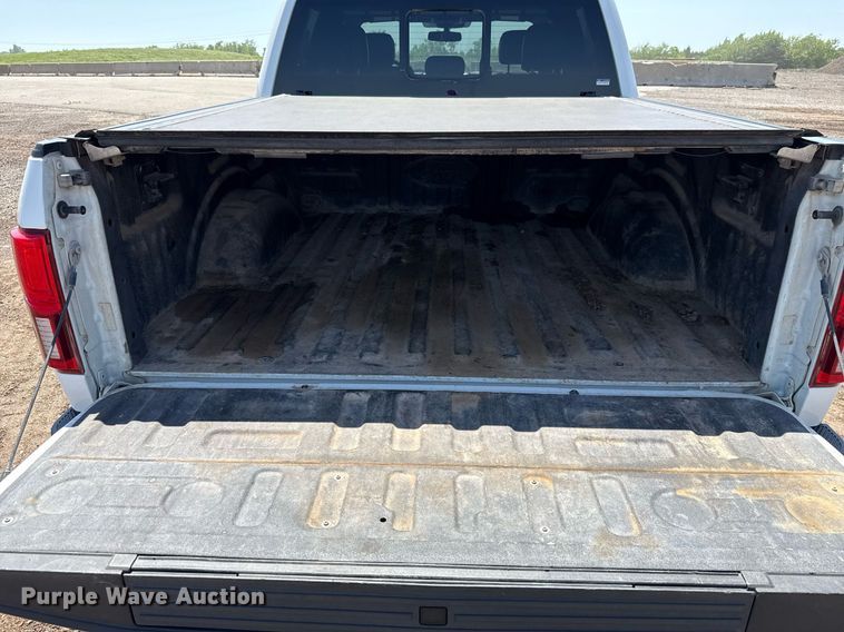 image for item EJ8807 2020 Ford F150 Platinum SuperCrew pickup truck