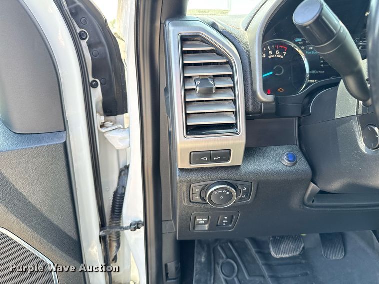 image for item EJ8807 2020 Ford F150 Platinum SuperCrew pickup truck