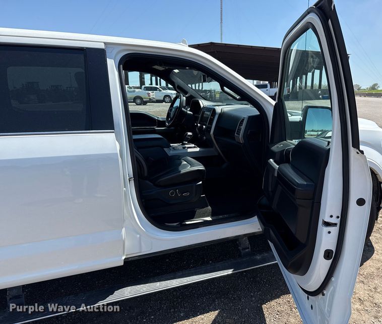 image for item EJ8807 2020 Ford F150 Platinum SuperCrew pickup truck