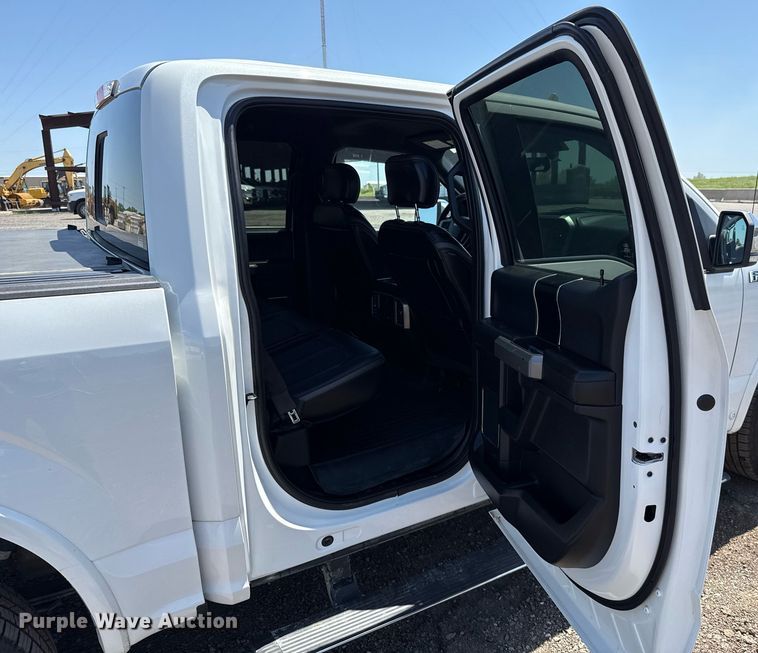 image for item EJ8807 2020 Ford F150 Platinum SuperCrew pickup truck