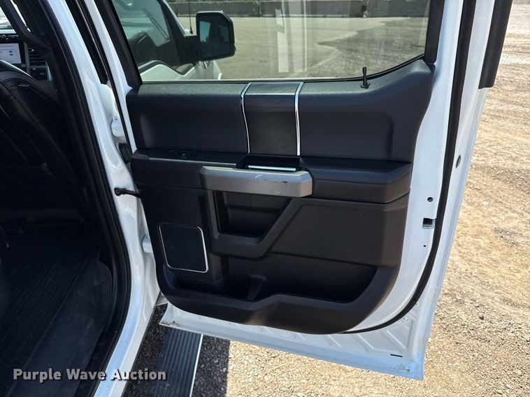 image for item EJ8807 2020 Ford F150 Platinum SuperCrew pickup truck