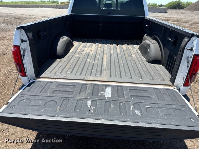 image for item EJ8808 2017 Ford F150 Lariat SuperCrew pickup truck