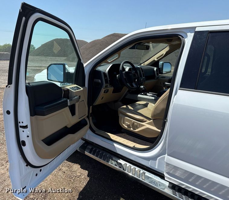 image for item EJ8808 2017 Ford F150 Lariat SuperCrew pickup truck