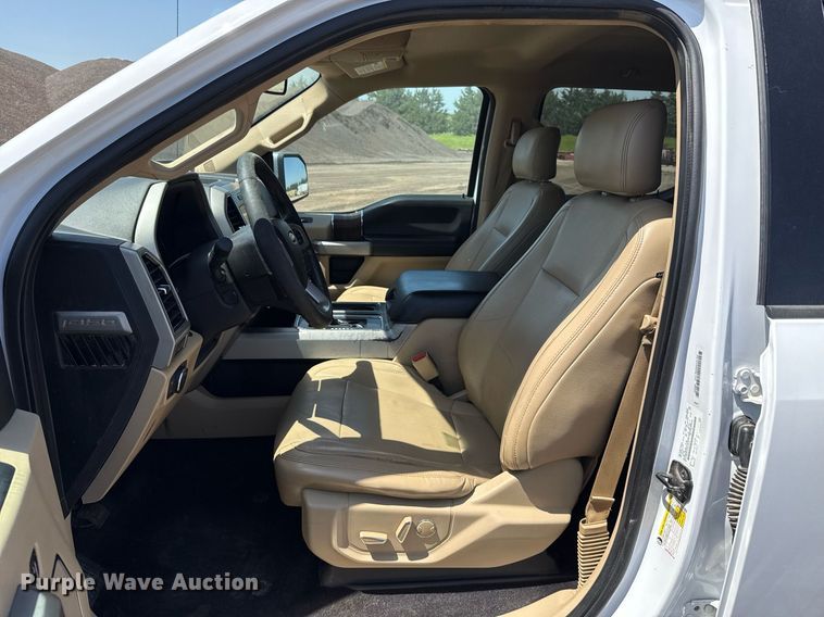 image for item EJ8808 2017 Ford F150 Lariat SuperCrew pickup truck