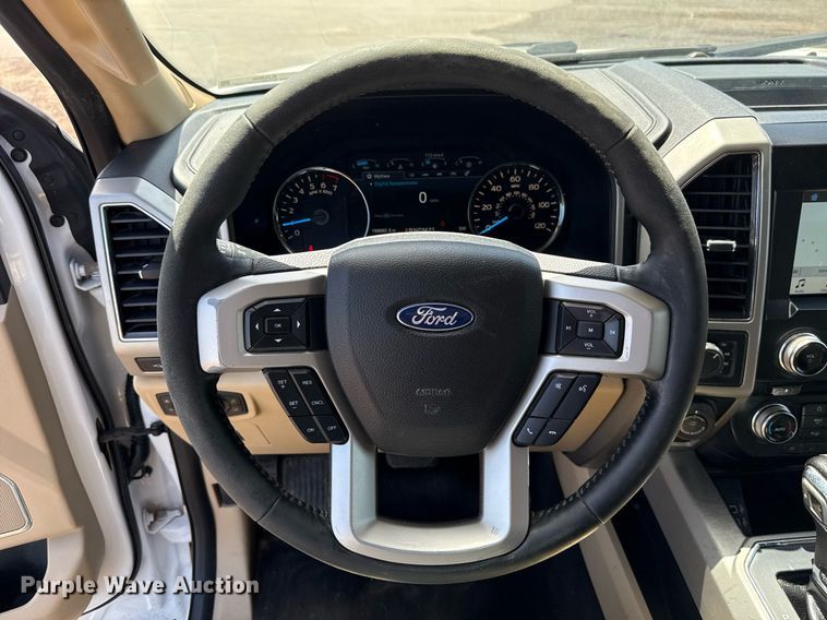 image for item EJ8808 2017 Ford F150 Lariat SuperCrew pickup truck