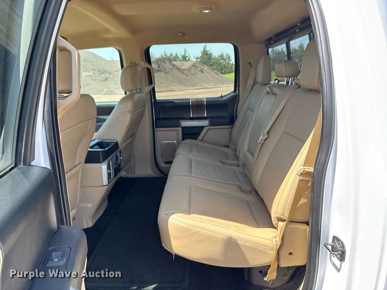 image for item EJ8808 2017 Ford F150 Lariat SuperCrew pickup truck