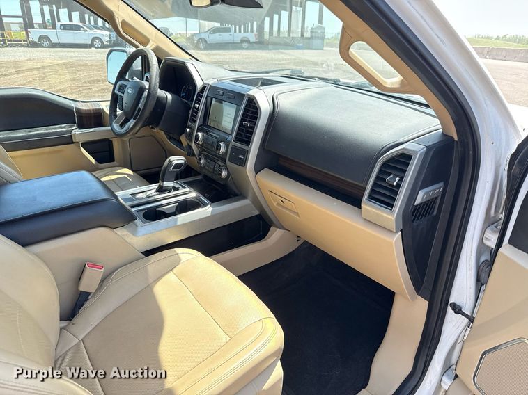 image for item EJ8808 2017 Ford F150 Lariat SuperCrew pickup truck