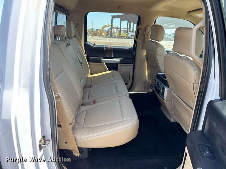 image for item EJ8808 2017 Ford F150 Lariat SuperCrew pickup truck