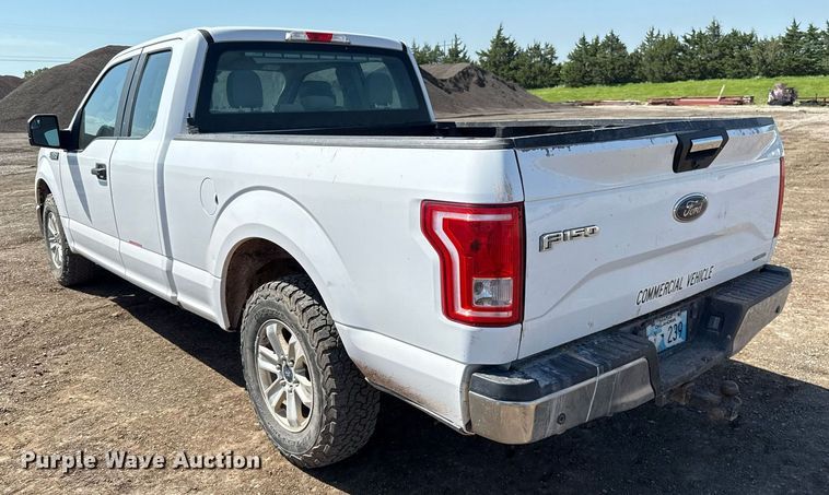 image for item EJ8809 2016 Ford F150 XL SuperCab pickup truck