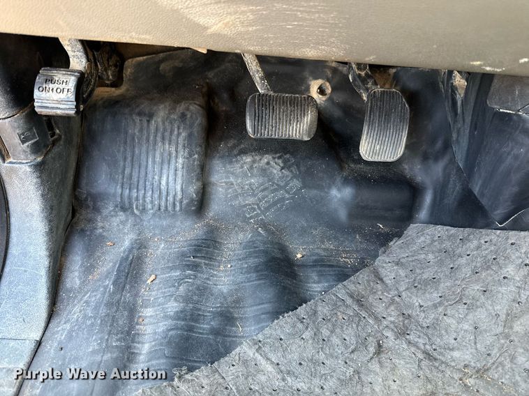 image for item EJ8809 2016 Ford F150 XL SuperCab pickup truck