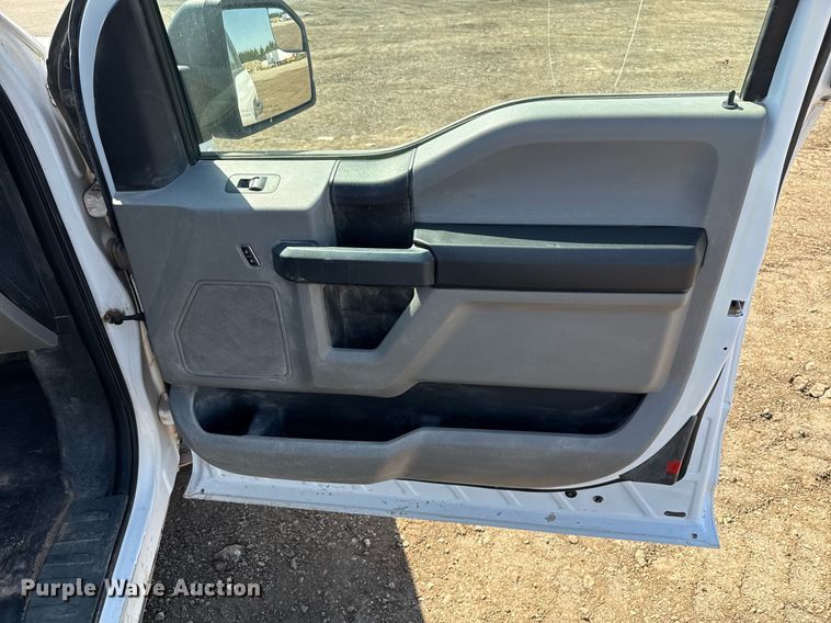 image for item EJ8809 2016 Ford F150 XL SuperCab pickup truck