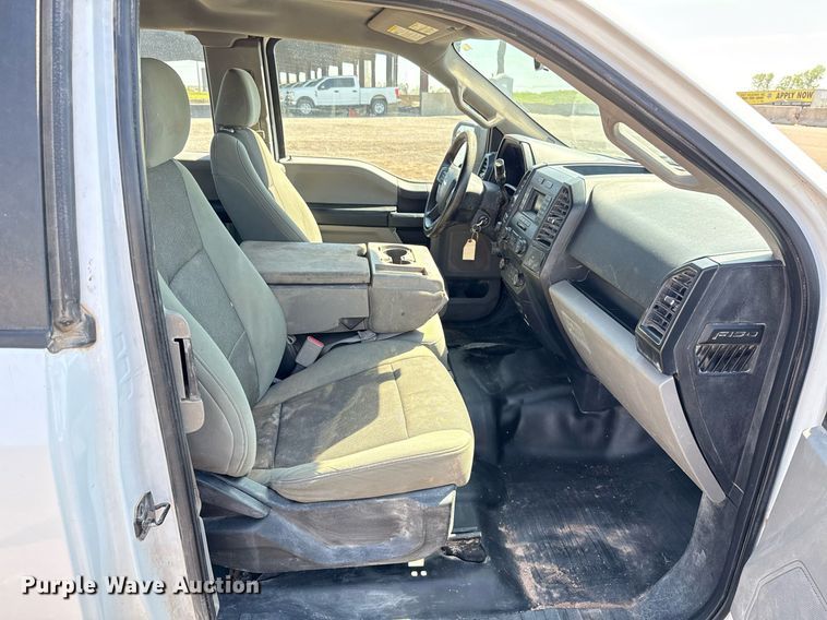 image for item EJ8809 2016 Ford F150 XL SuperCab pickup truck