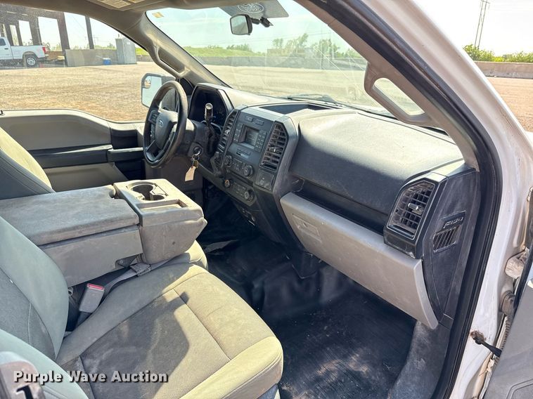 image for item EJ8809 2016 Ford F150 XL SuperCab pickup truck