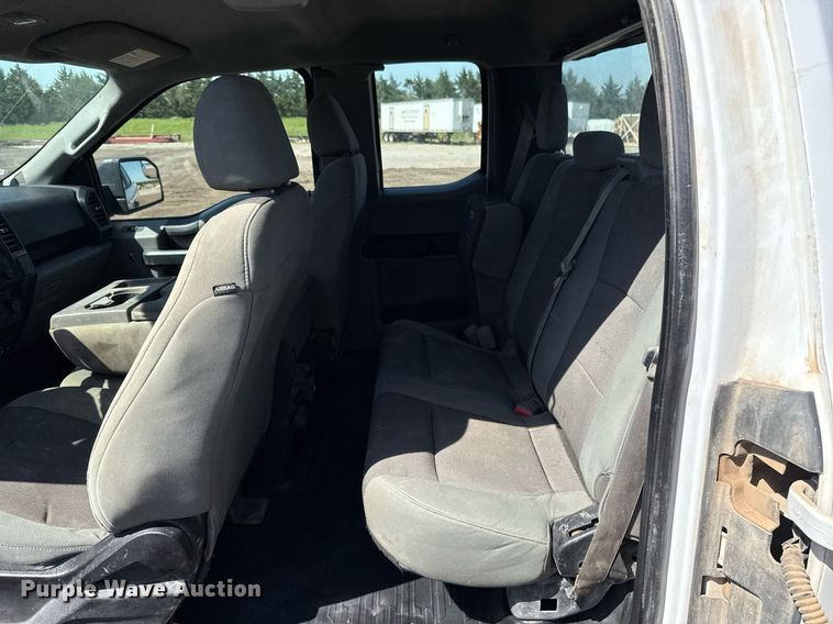 image for item EJ8809 2016 Ford F150 XL SuperCab pickup truck