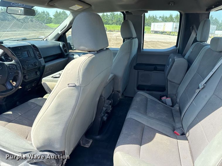 image for item EJ8809 2016 Ford F150 XL SuperCab pickup truck