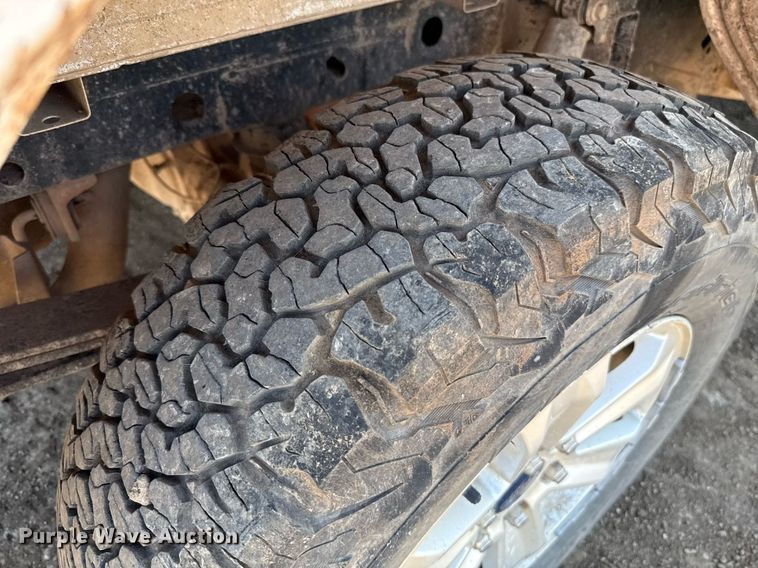 image for item EJ8809 2016 Ford F150 XL SuperCab pickup truck