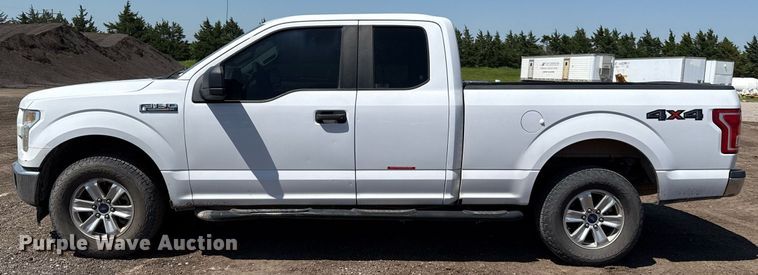 image for item EJ8810 2017 Ford F150 XL SuperCab pickup truck