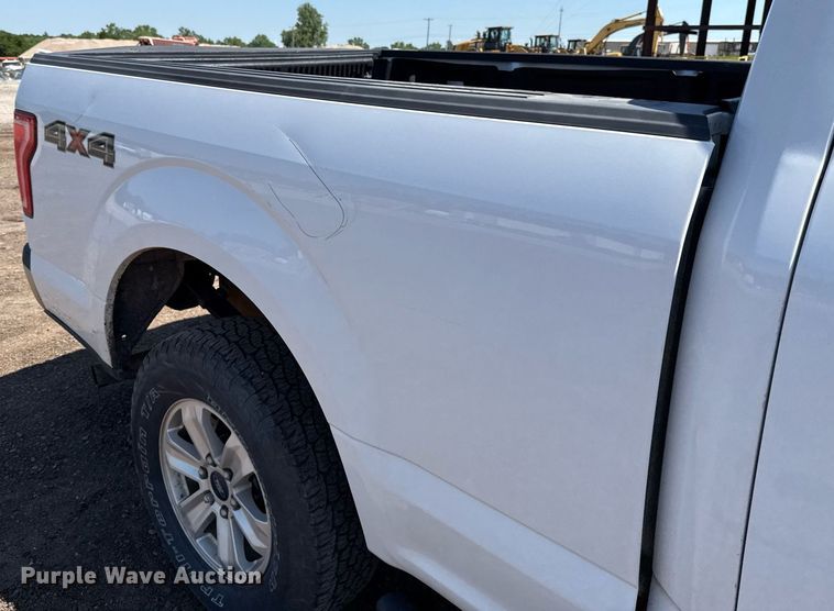 image for item EJ8810 2017 Ford F150 XL SuperCab pickup truck