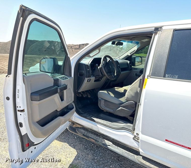 image for item EJ8810 2017 Ford F150 XL SuperCab pickup truck