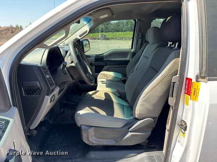 image for item EJ8810 2017 Ford F150 XL SuperCab pickup truck