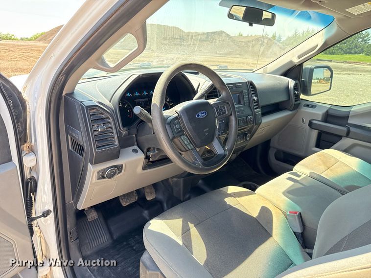 image for item EJ8810 2017 Ford F150 XL SuperCab pickup truck