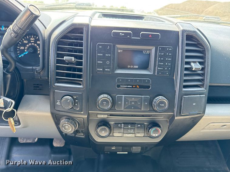 image for item EJ8810 2017 Ford F150 XL SuperCab pickup truck