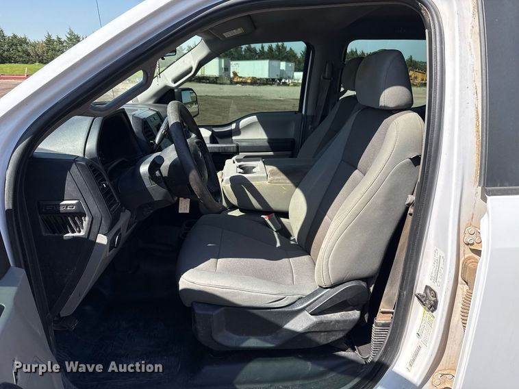 image for item EJ8812 2017 Ford F150 SuperCrew pickup truck