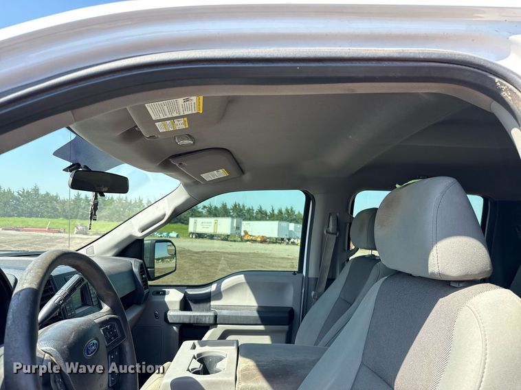 image for item EJ8812 2017 Ford F150 SuperCrew pickup truck