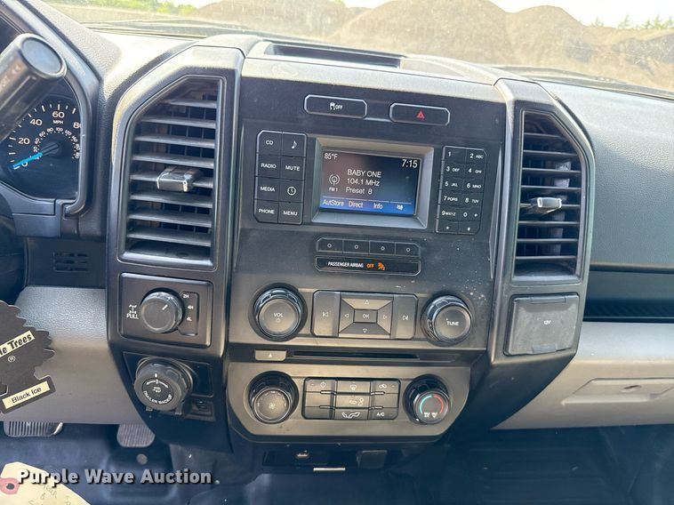 image for item EJ8812 2017 Ford F150 SuperCrew pickup truck