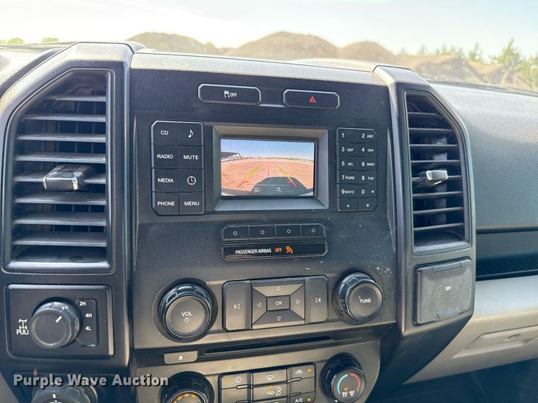 image for item EJ8812 2017 Ford F150 SuperCrew pickup truck