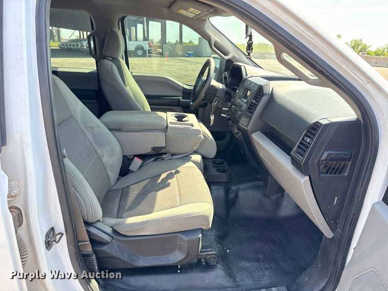 image for item EJ8812 2017 Ford F150 SuperCrew pickup truck