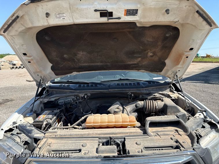 image for item EJ8812 2017 Ford F150 SuperCrew pickup truck