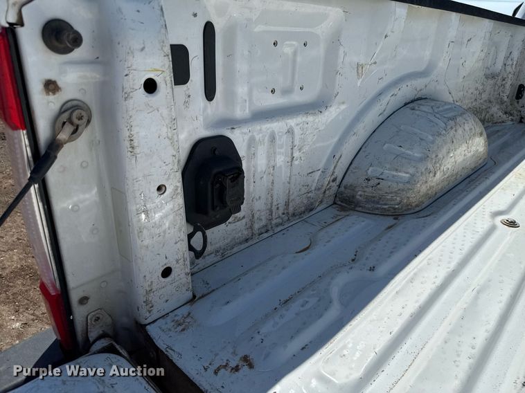 image for item EJ8813 2019 Ford F350 Super Duty Crew Cab pickup truck