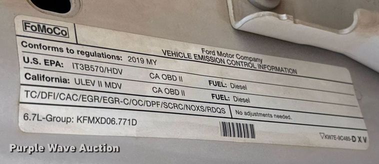 image for item EJ8813 2019 Ford F350 Super Duty Crew Cab pickup truck