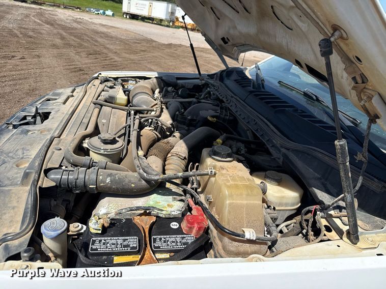 image for item EJ8813 2019 Ford F350 Super Duty Crew Cab pickup truck