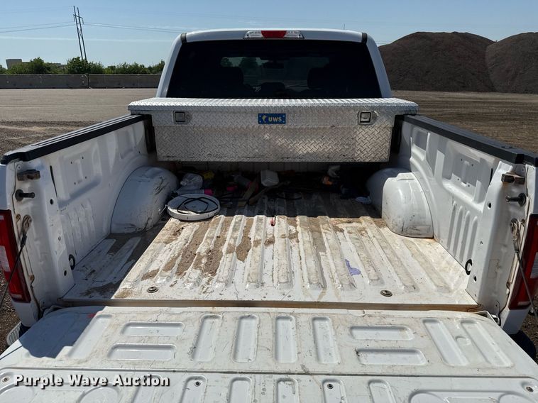 image for item EJ8814 2020 Ford F150 XLT SuperCrew pickup truck