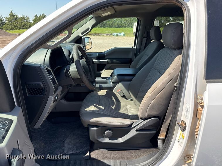 image for item EJ8814 2020 Ford F150 XLT SuperCrew pickup truck