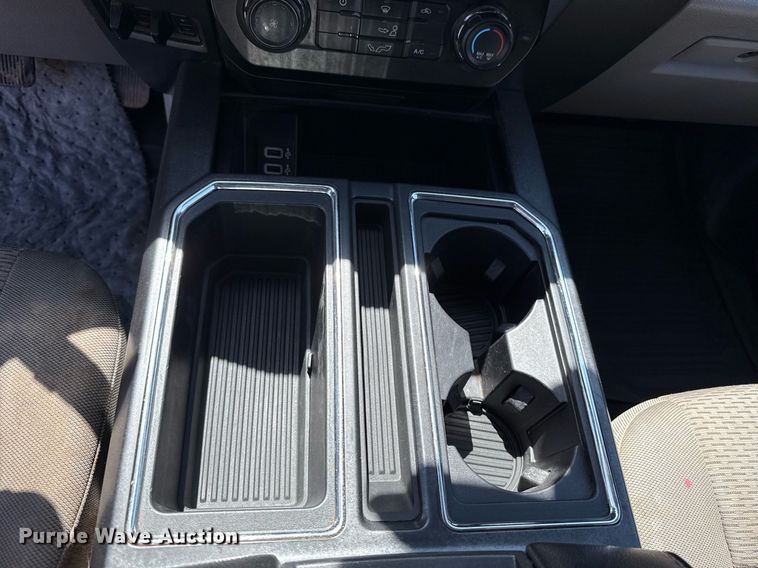 image for item EJ8814 2020 Ford F150 XLT SuperCrew pickup truck