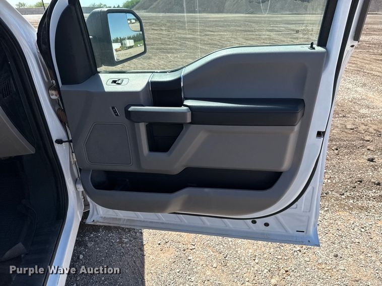 image for item EJ8814 2020 Ford F150 XLT SuperCrew pickup truck