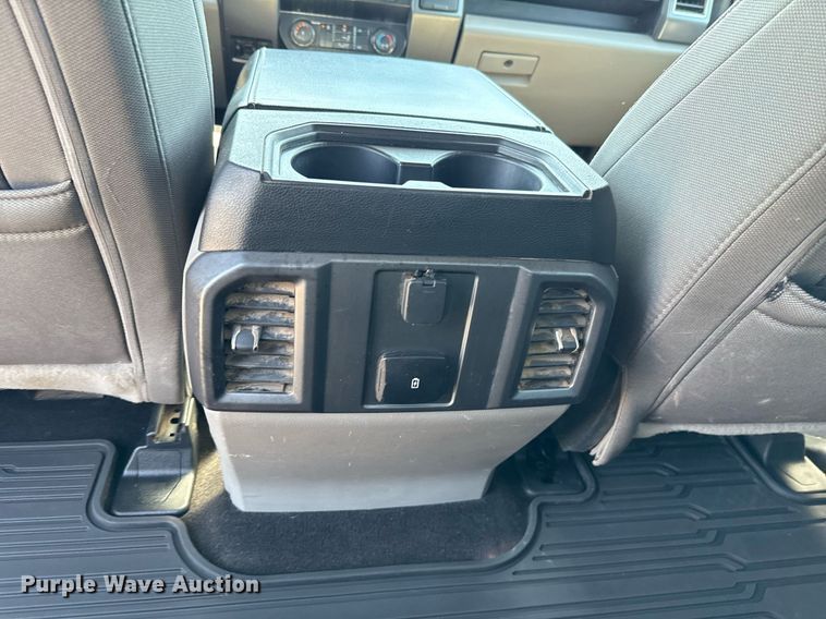 image for item EJ8814 2020 Ford F150 XLT SuperCrew pickup truck