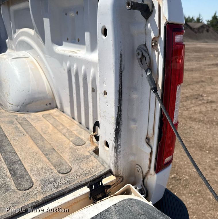 image for item EJ8815 2018 Ford F150 XL SuperCab pickup truck