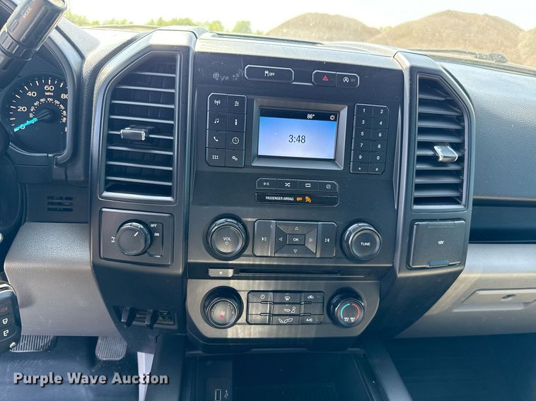 image for item EJ8815 2018 Ford F150 XL SuperCab pickup truck