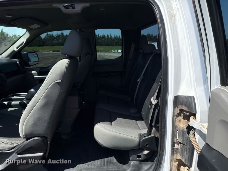 image for item EJ8815 2018 Ford F150 XL SuperCab pickup truck