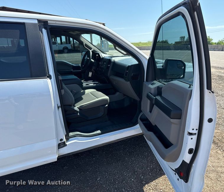 image for item EJ8815 2018 Ford F150 XL SuperCab pickup truck